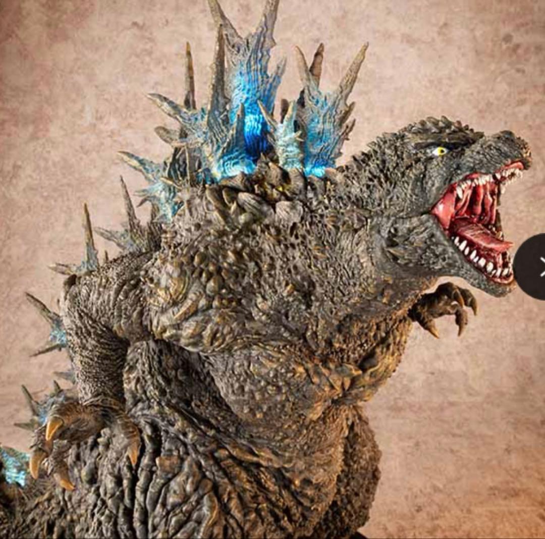 UA Monsters ゴジラ（2023） 銀座強襲時Ver.【LED発光】