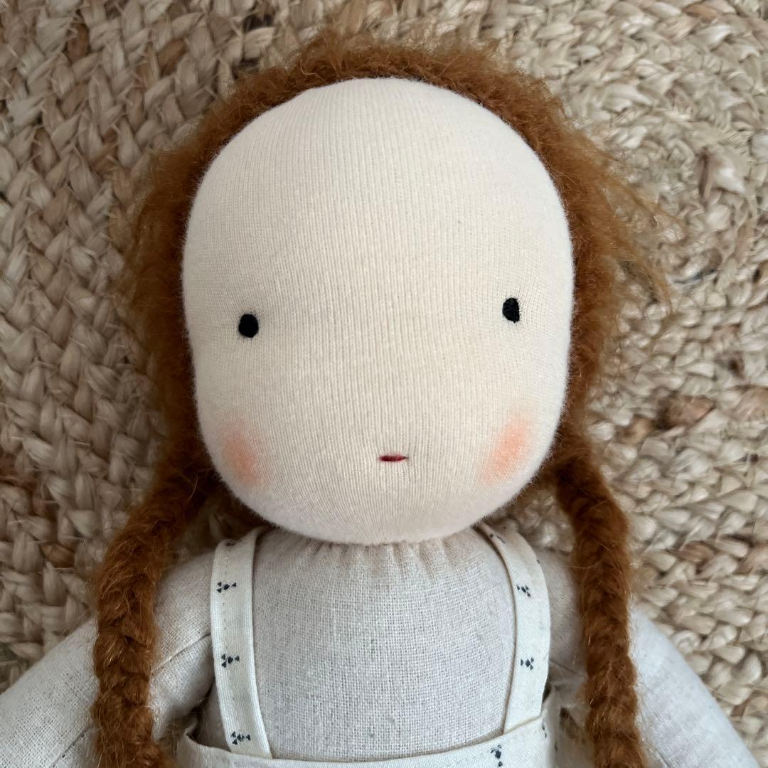 little kin studio doll ドレス付き