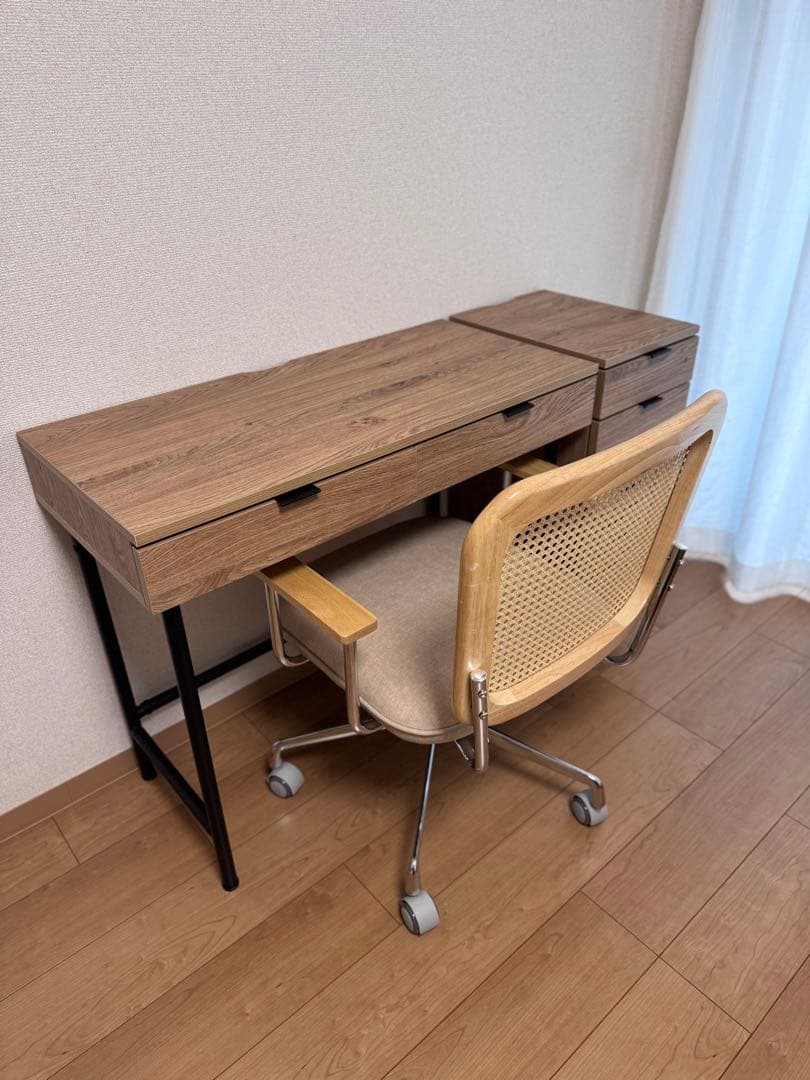 【美品】 LOWYA ロウヤ　デスクチェア　ベージュ