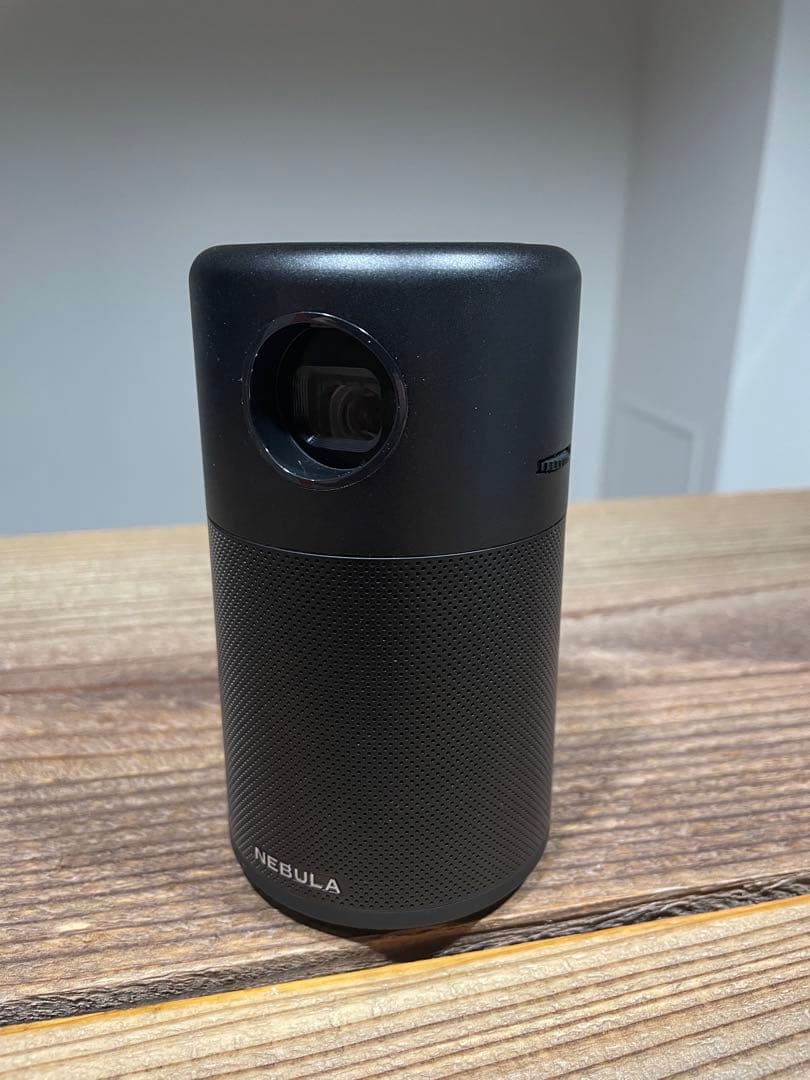 Anker Nebula Capsuleモバイルプロジェクター　三脚付き