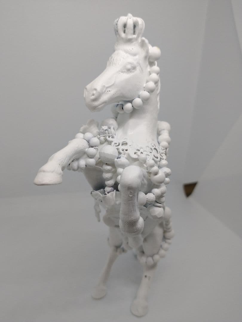 白馬の王様オブジェ