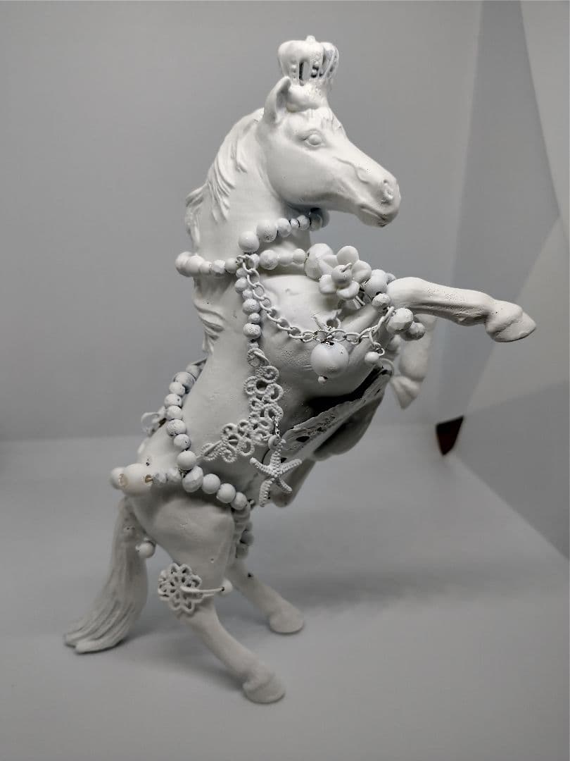 白馬の王様オブジェ