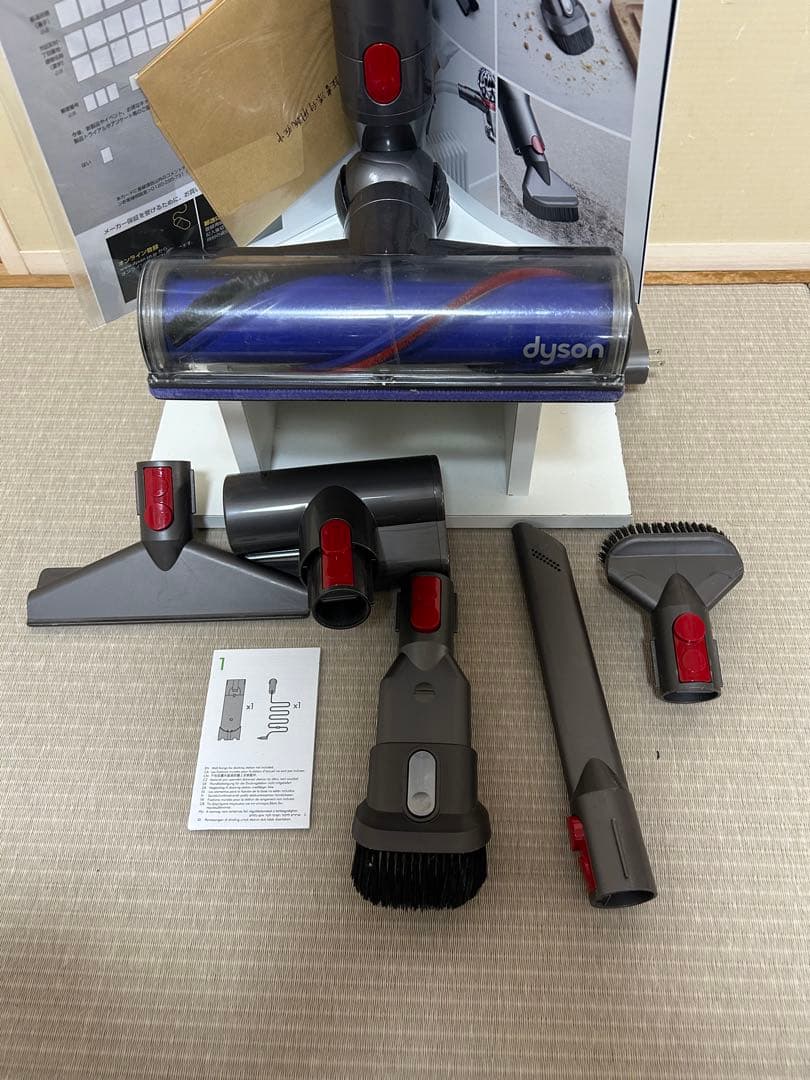 dyson v8 absolute 本体 付属品（フル）+自家製スタンド