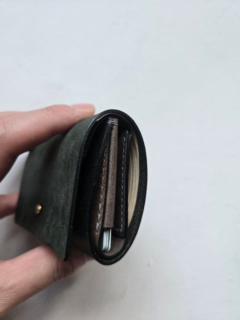 お札を折らない三つ折り財布【グレー×グリーン】ミニ財布　イタリアンレザー