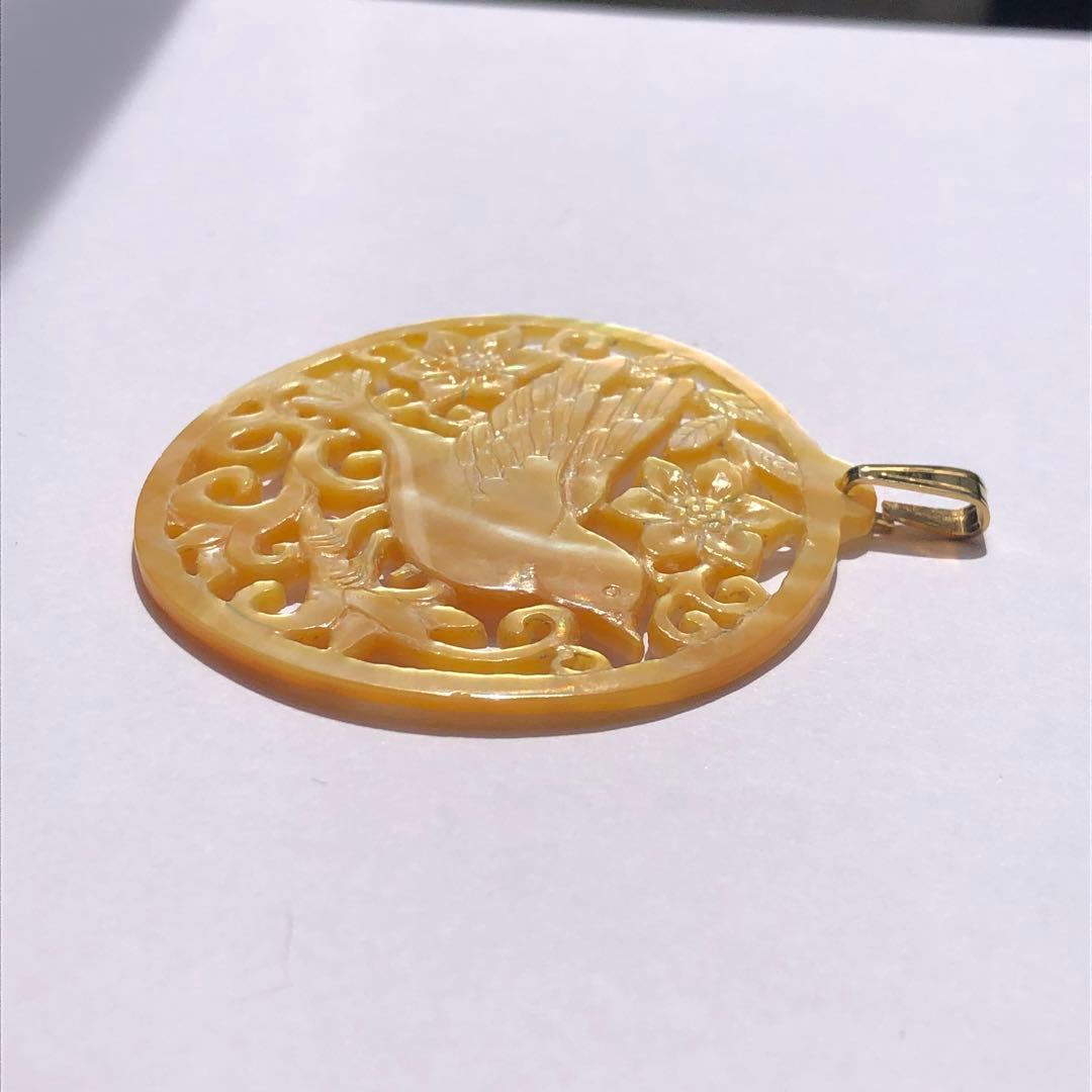 白蝶貝　透かし彫り　鳥と花　トップのみ