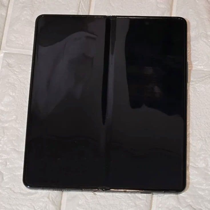 Galaxy Z Fold 5　 256GB 国内版 au版　付属品有り