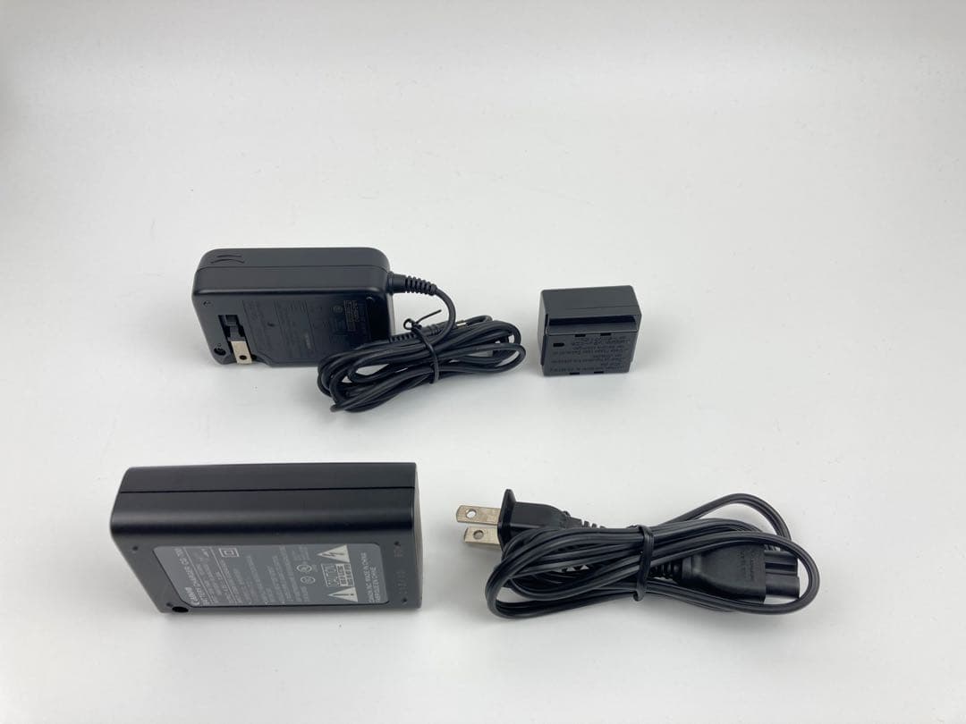 【極美品】Canon iVIS HF R62 デジタルビデオカメラ