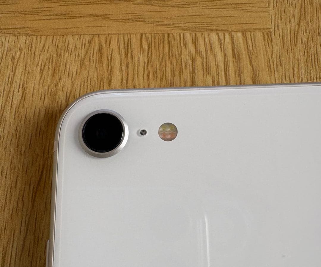 iPhone SE 第２世代　64GB ホワイト　本体のみ　中古