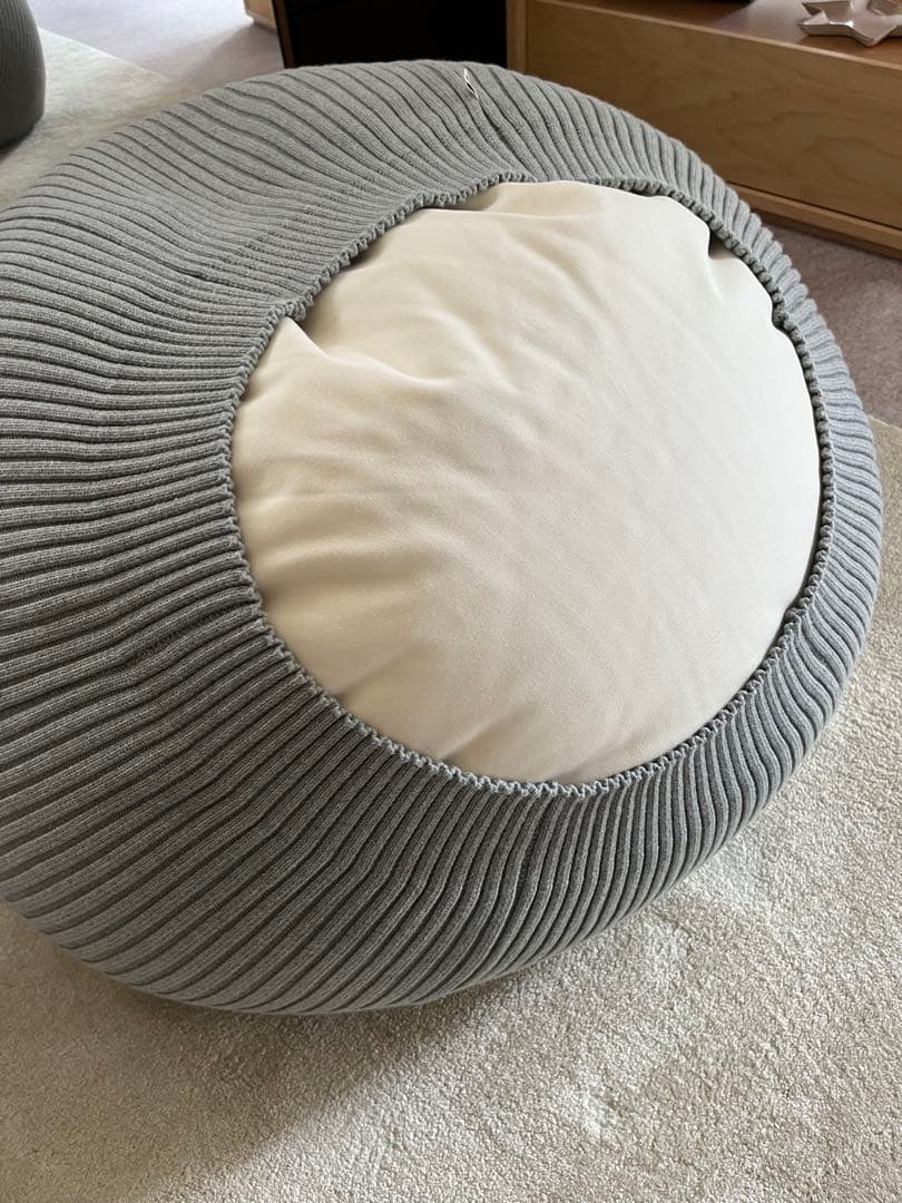 イデー　プープグレー