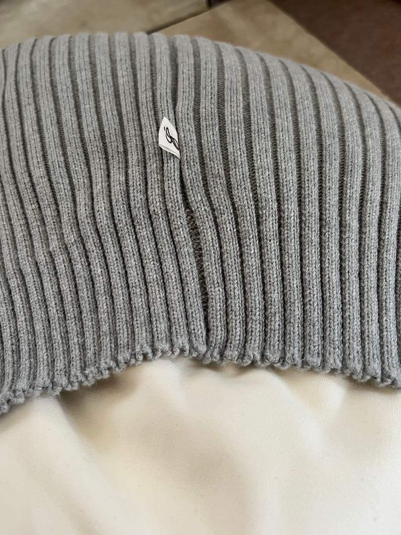 イデー　プープグレー