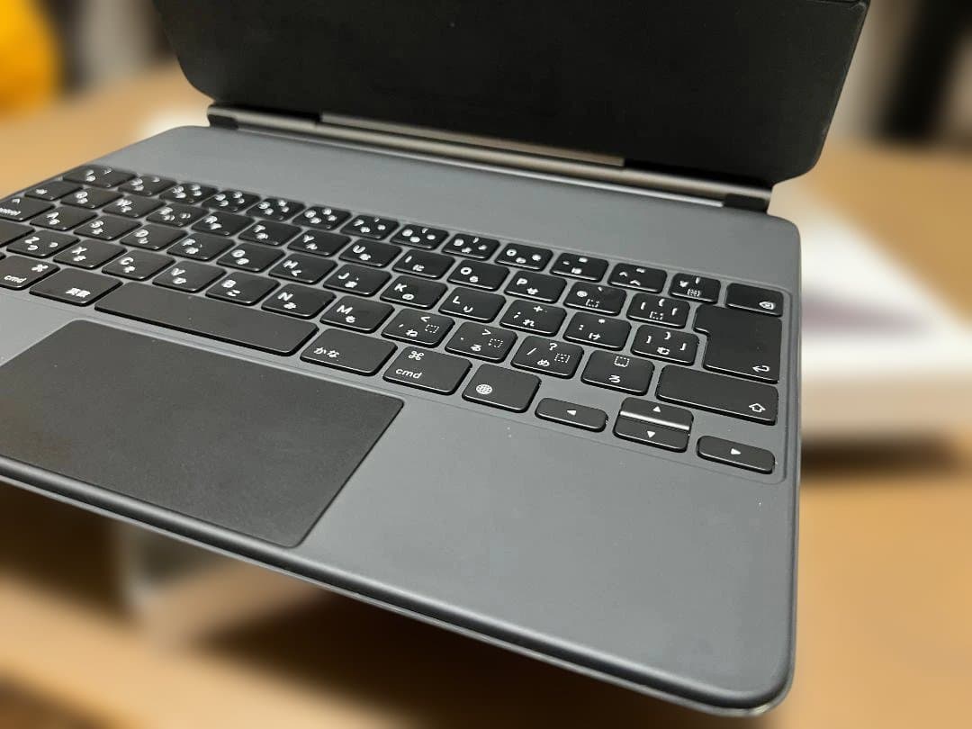 お*ん様 iPad Magic Keyboard