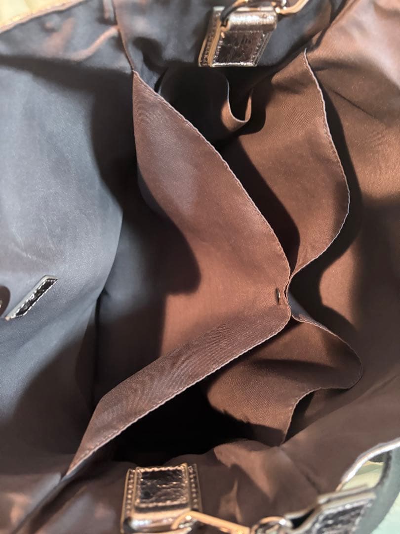 イアパピヨネ 2way 仕切り トートバッグ ショルダー シルバー