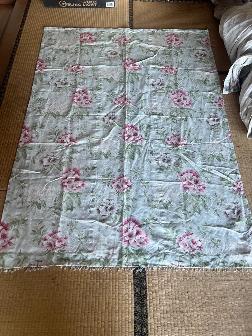 【中古・美品】ローラアシュレイ　Laura Ashley カーテン3枚セット