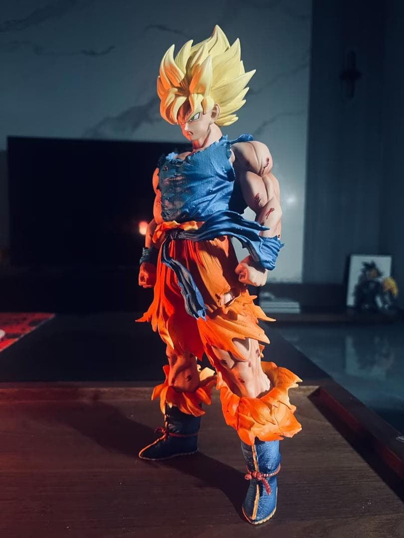 ドラゴンボール　孫悟空　スーパーサイヤ人　負傷Ver.　フィギュア　塗装完成品