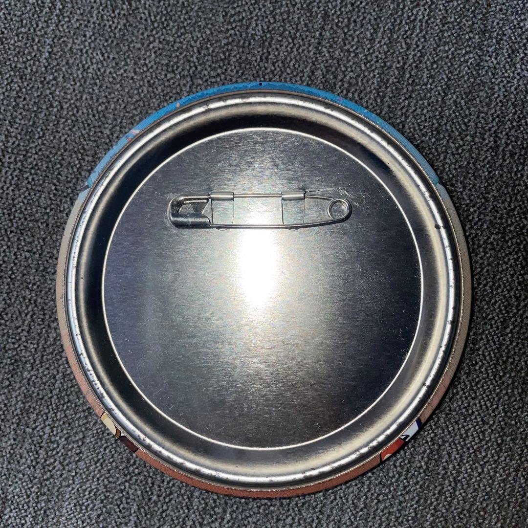 ディズニー　缶バッジ