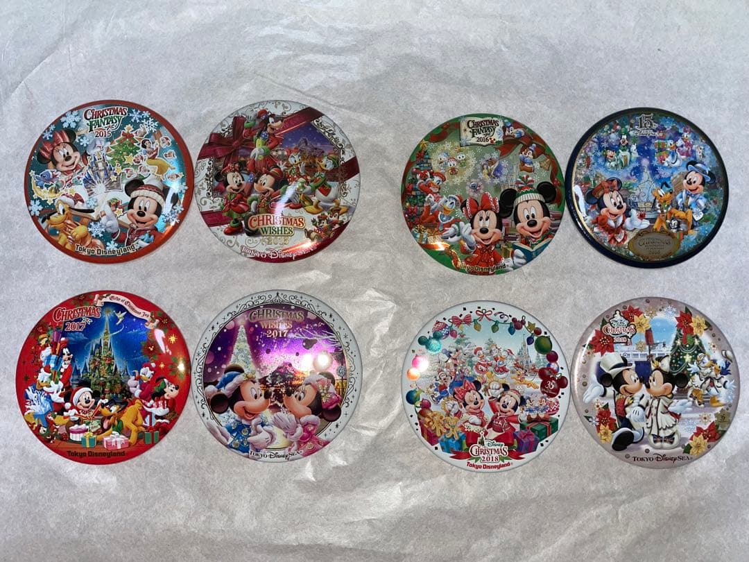 ディズニー　缶バッジ