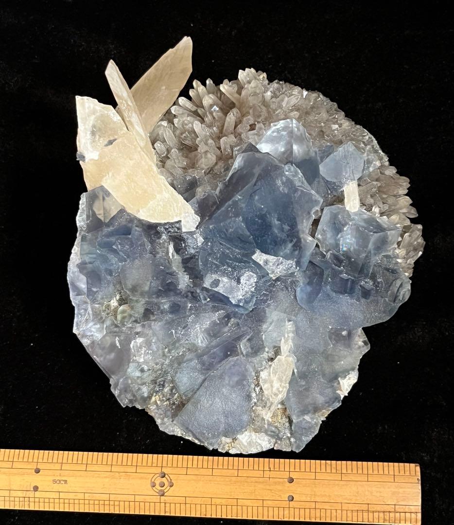 フローライトカルサイトスモーキークラスター共存　一部虹あり