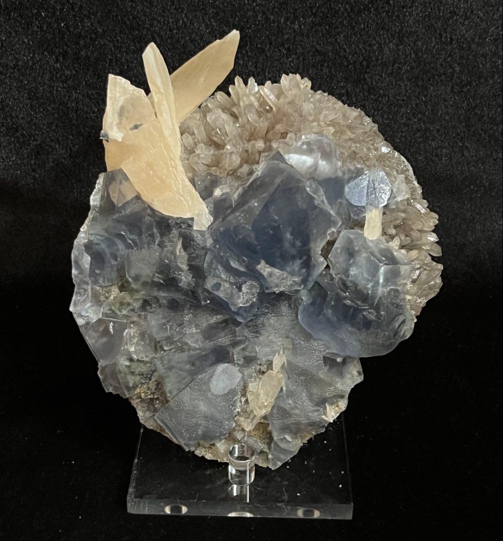 フローライトカルサイトスモーキークラスター共存　一部虹あり