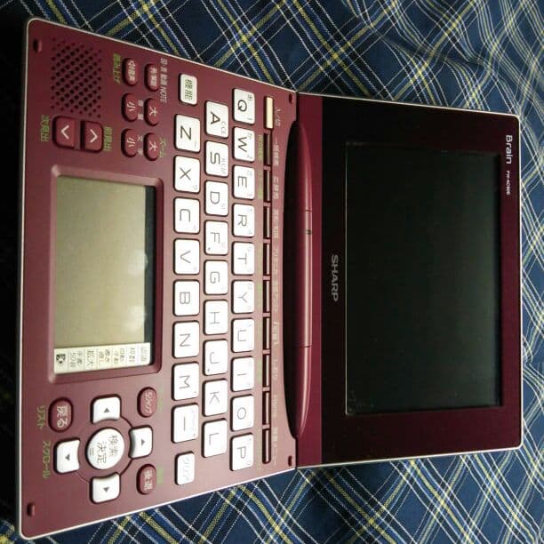 【値下げ】カラー電子辞書　SHARP　PW‐AC900（ワインレッド）