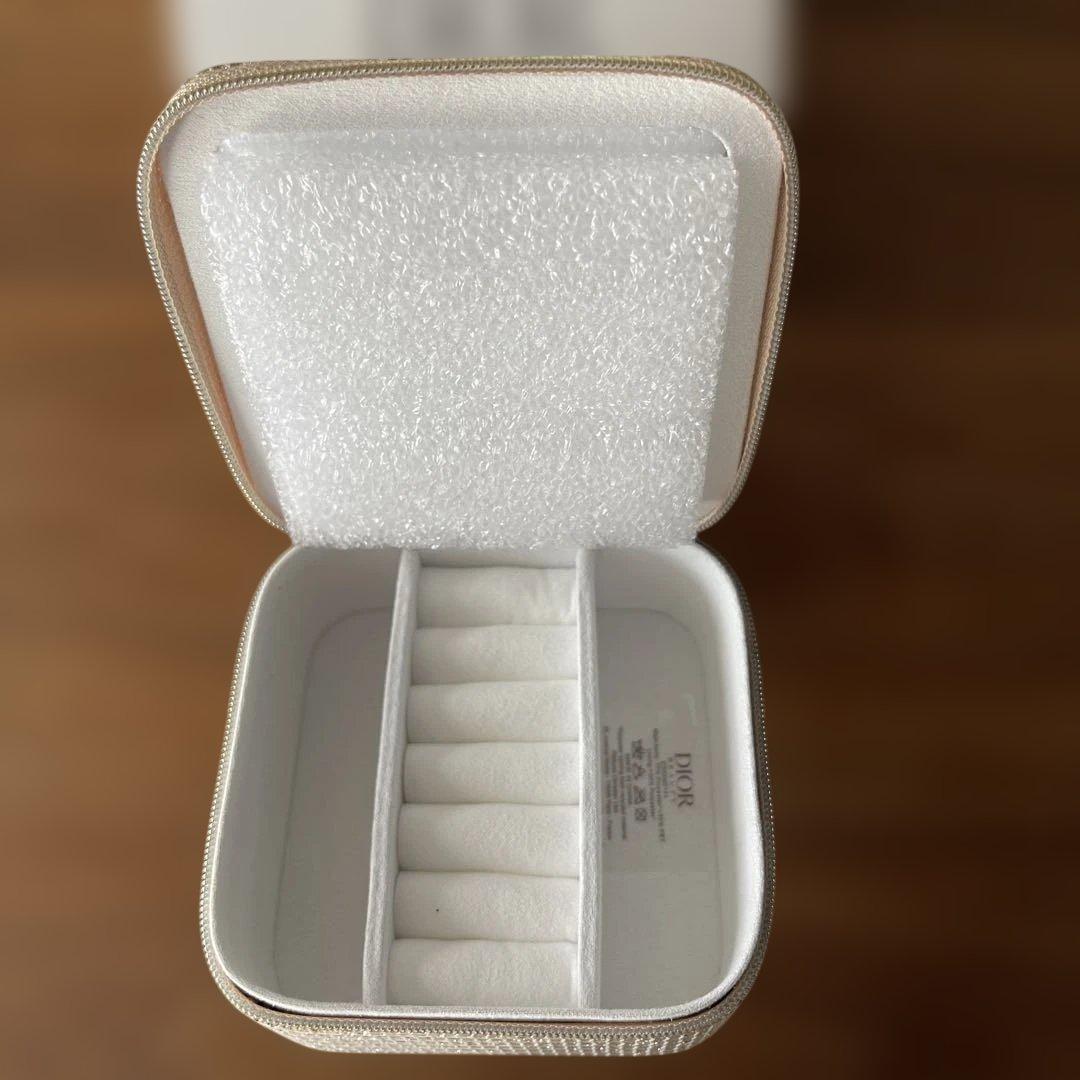 新品未使用dior2025ホリデーアクセサリーケース