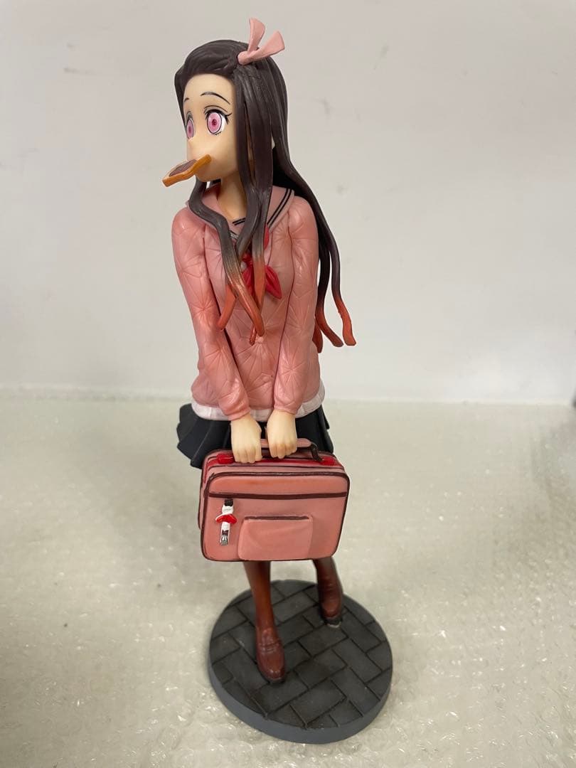 鬼滅の刃　禰豆子　制服バージョン　フィギュア