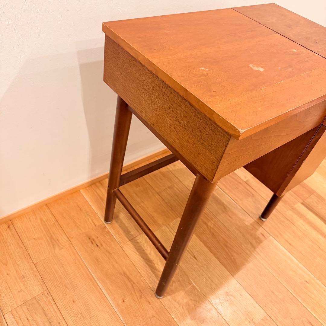 emo（エモ） 鏡台 ドレッサー 北欧家具 市場 レトロ ヴィンテージ