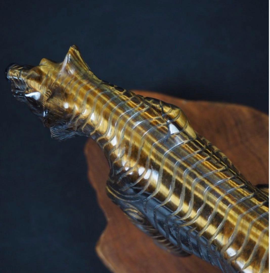 送料無料　リアルな虎目石（タイガーズアイ）彫刻　虎置物　★大珍品★