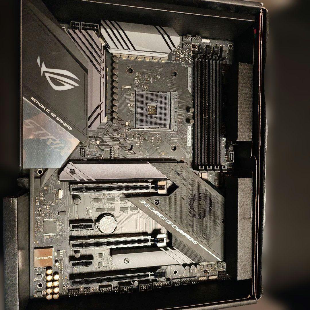 ROG STRIX X570-F GAMING マザーボード