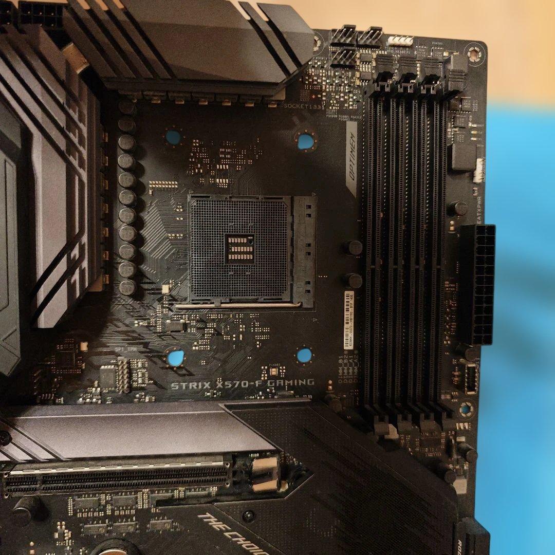 ROG STRIX X570-F GAMING マザーボード