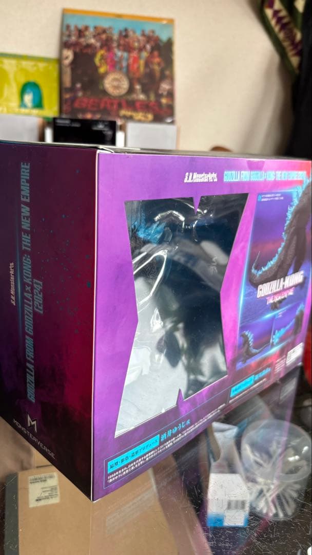 S.H. MonsterArts ゴジラ x コング フィギュア