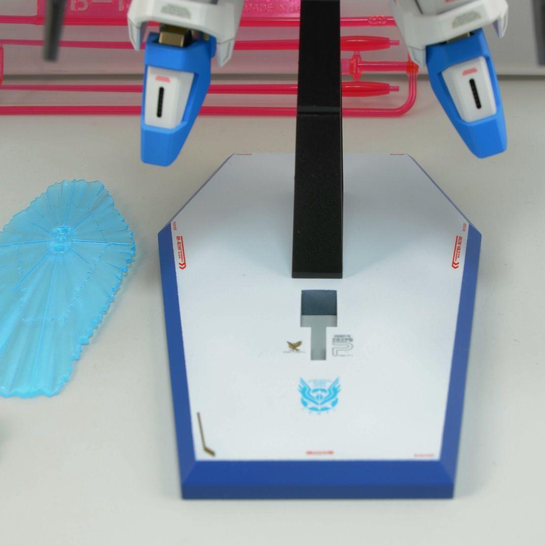 HG マイティーストライクフリーダムガンダム 塗装 完成品 ガンプラ