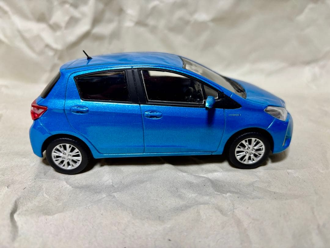 vitz後期(最終型) カラーサンプル ミニカー クリアブルークリスタルシャイン