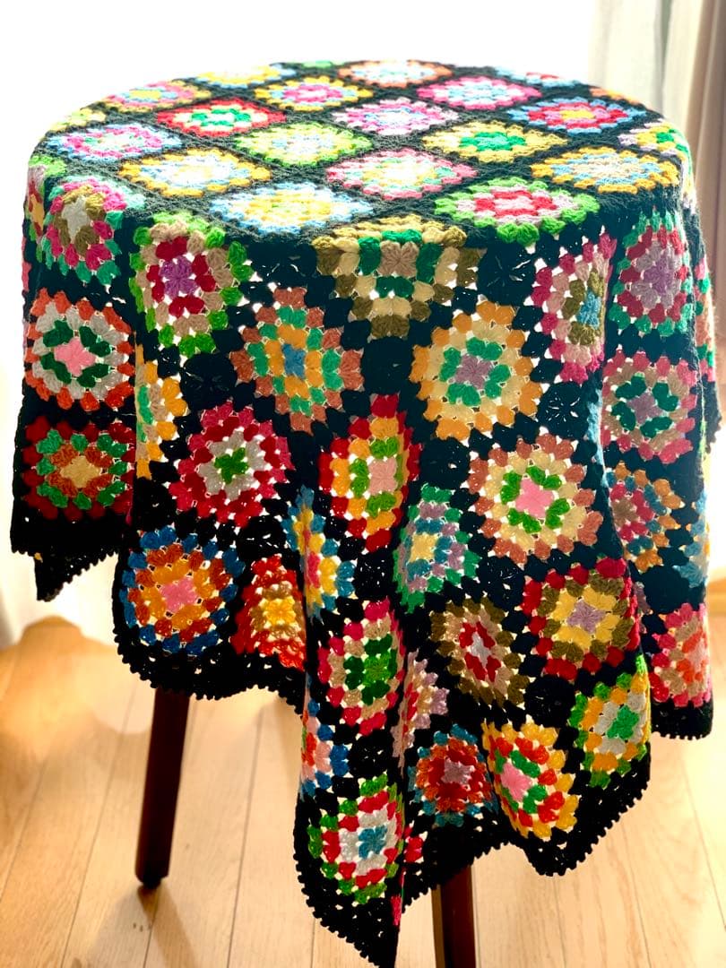 【値下中】　グラニースクエア　ブランケット　手編み　ハンドメイド　かぎ針編み