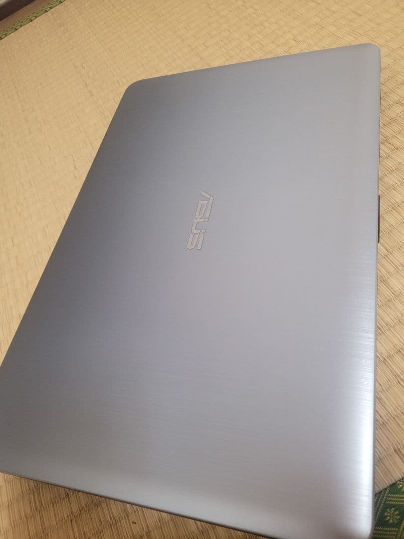 ASUS ノートPC 15.6インチ Intel Core i5 6198u