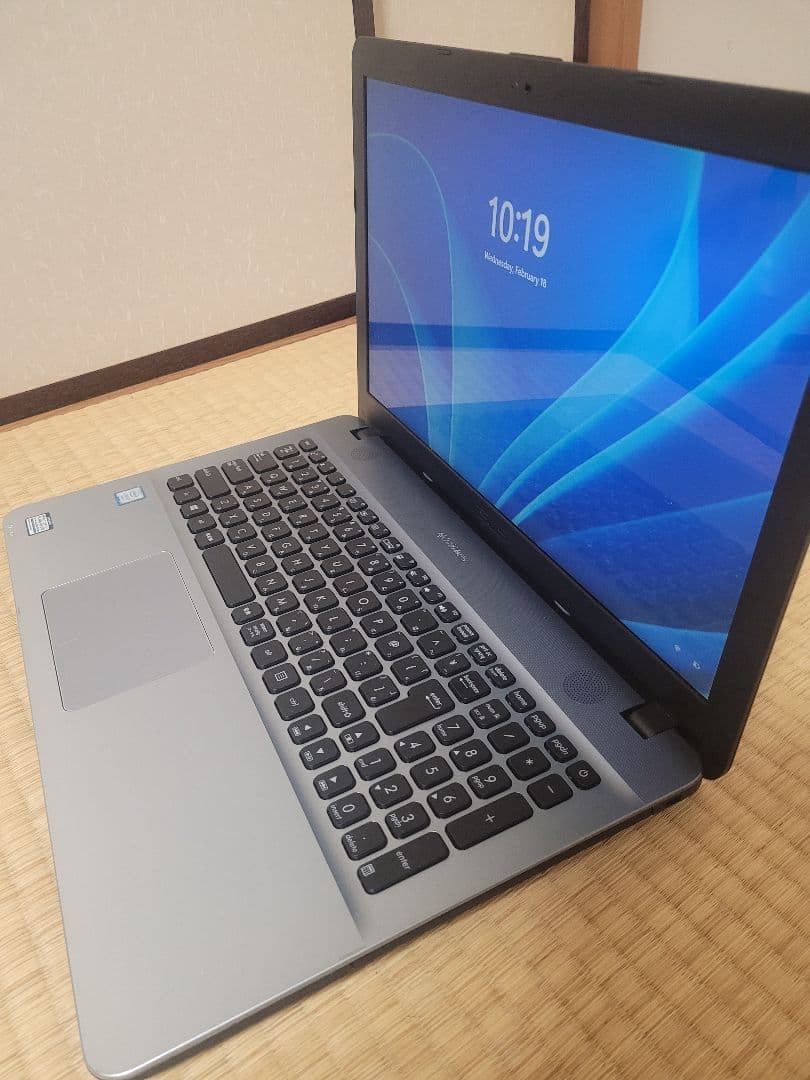 ASUS ノートPC 15.6インチ Intel Core i5 6198u