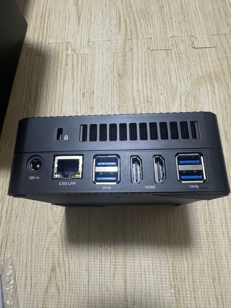 ミニPC Minisforum UM690 Ryzen9 6900HX 16GB 2TB