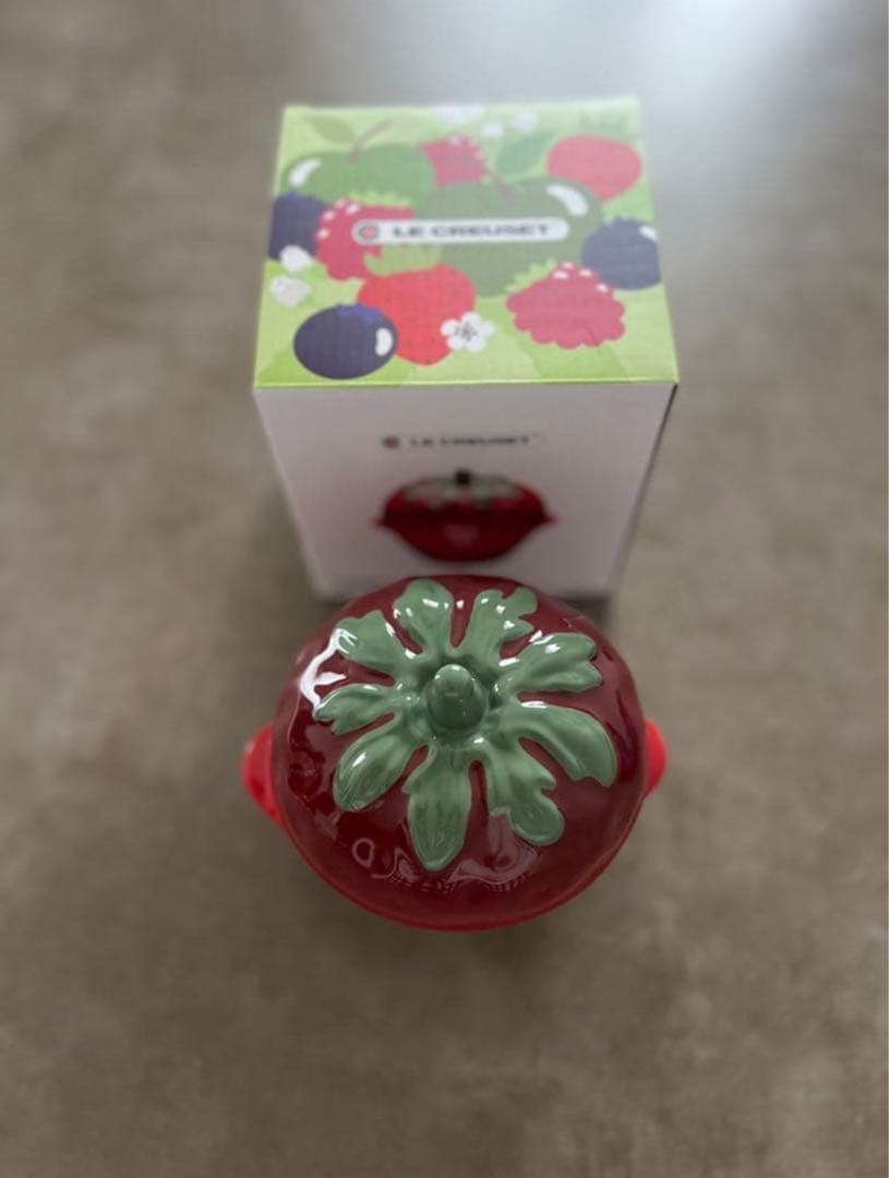 レア　新品　ル・クルーゼ　ミニ・ストロベリー　いちご　小物入れ