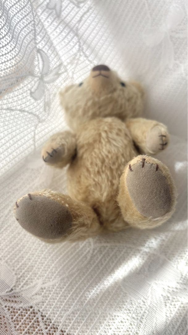 ハンドメイドベア・イギリス天然モヘア・全長30cm ・マフラー付き