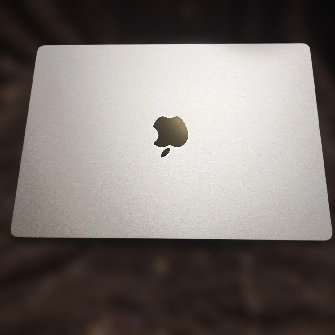 3/7まで！極美品限定保証付きMacBook Pro M3 1TB 8GBモデル