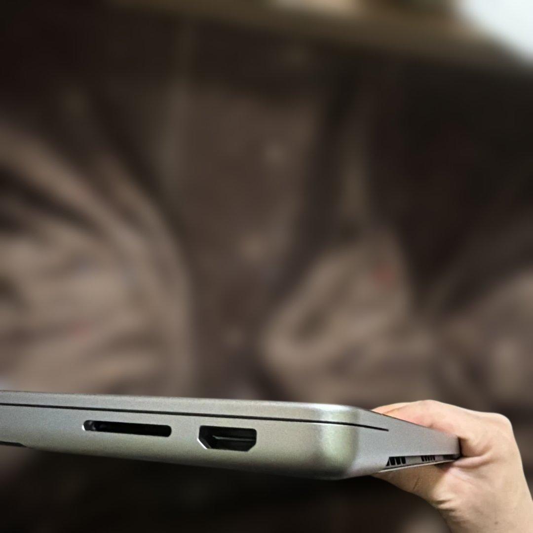 3/7まで！極美品限定保証付きMacBook Pro M3 1TB 8GBモデル