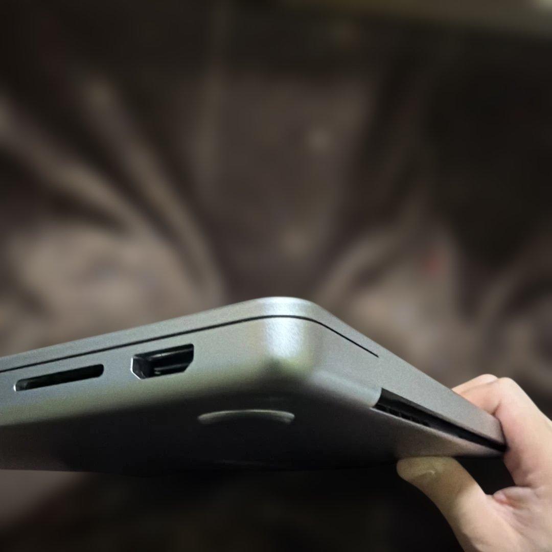 3/7まで！極美品限定保証付きMacBook Pro M3 1TB 8GBモデル