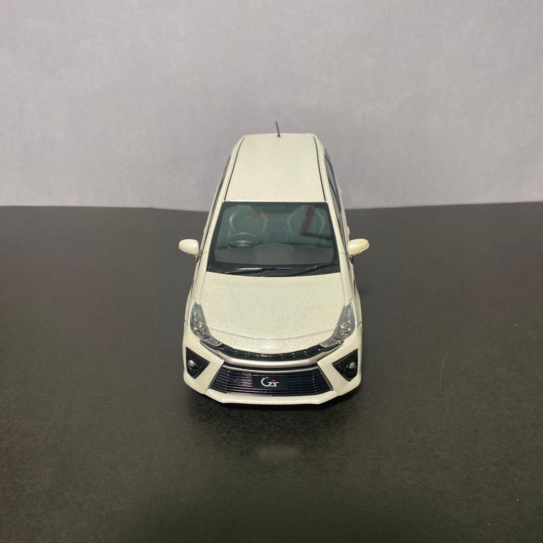 プリウスα gs ミニカー