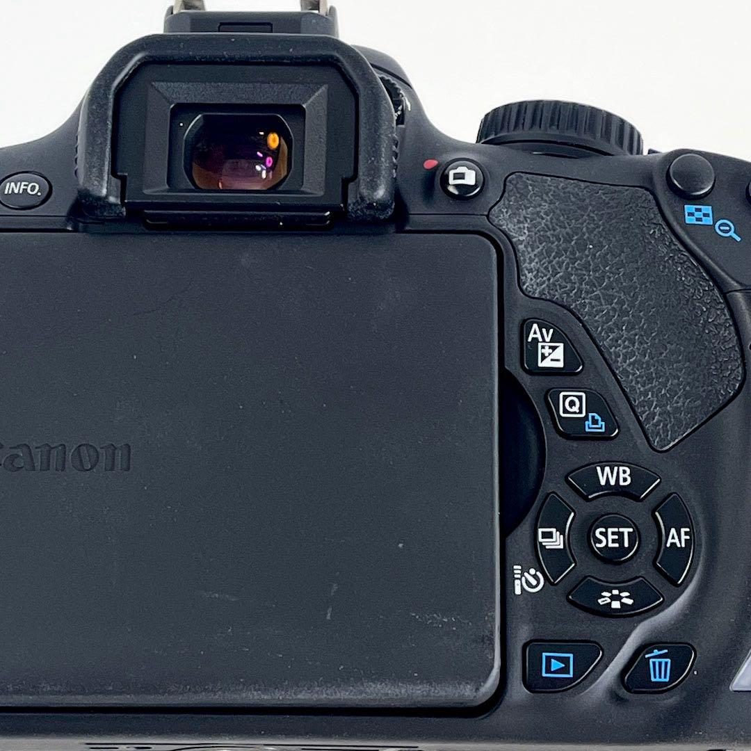 EOS Kiss X6i 18-135mmレンズキット ＋ バッテリーパックx3