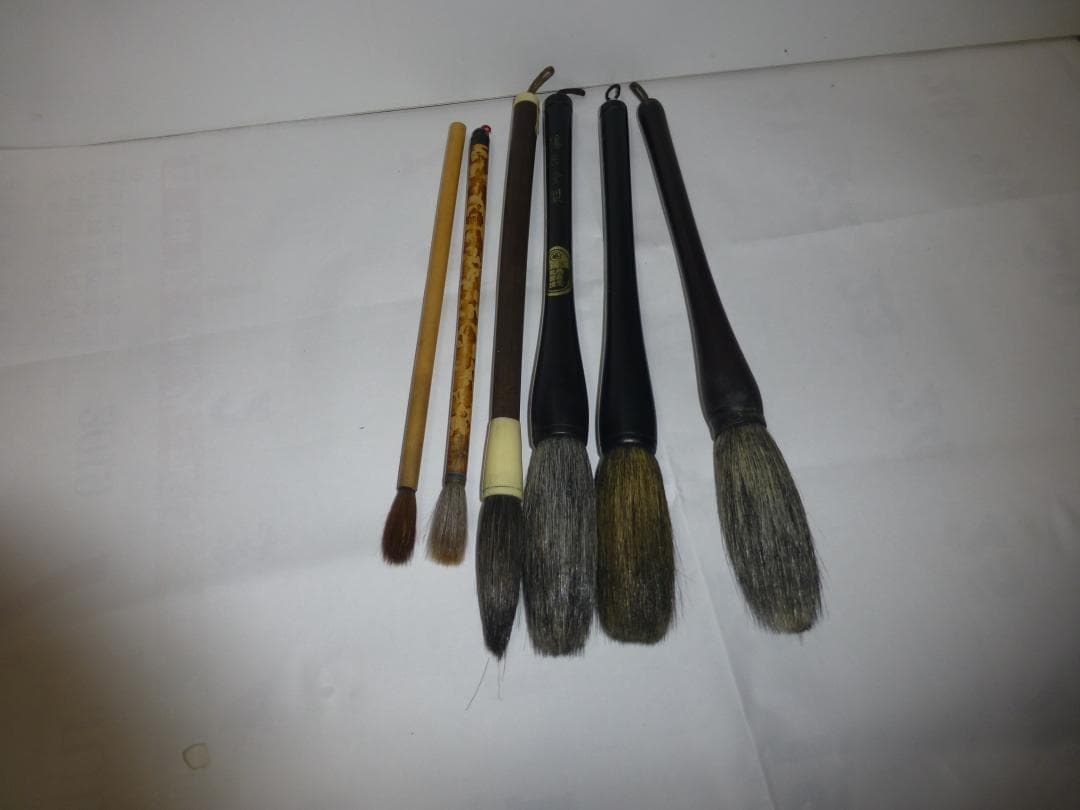 新春割引セール！太い筆と中筆４本セットとおまけ小筆２本