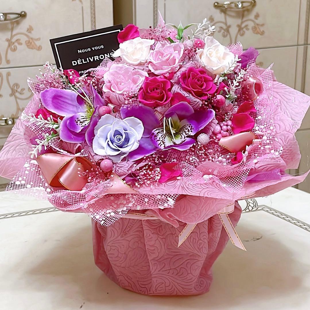 ✨大人気のミックスバラプリザーブド＆アーティフィシャル花束アレンジ✨華やかです✨