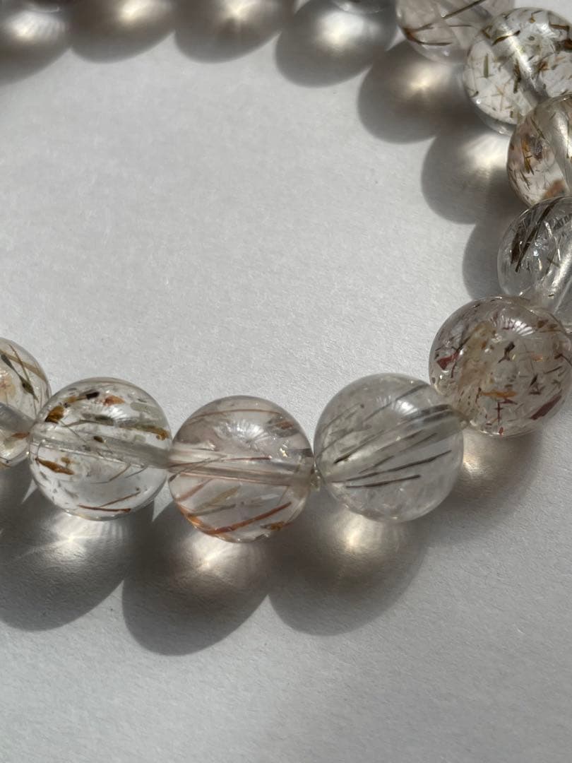 【匿名配送】 フォリエテッドマイカインクォーツ 水晶 ルチル 雲母 11㎜玉