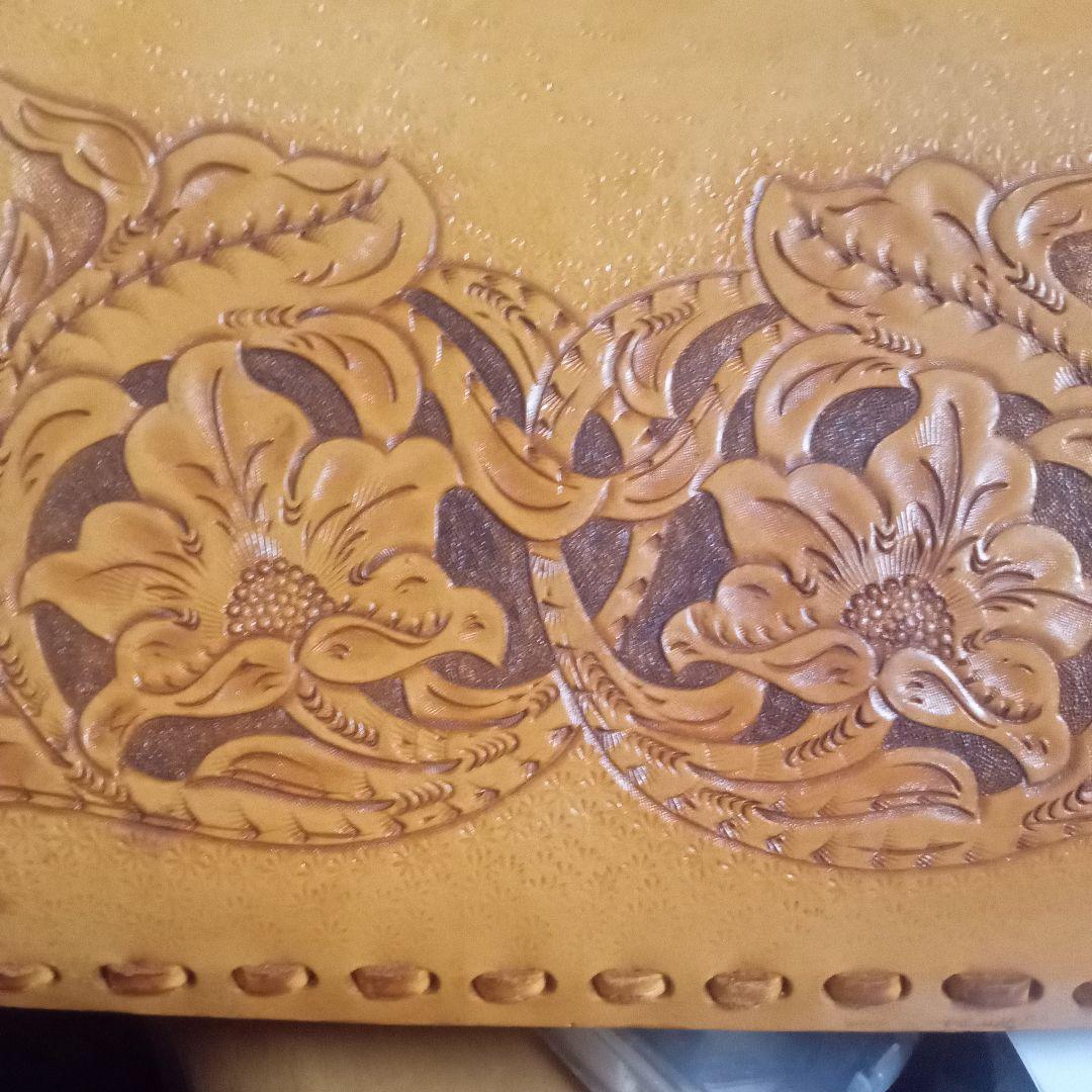 ハンドメイド　ラティーゴ牛革バッグ