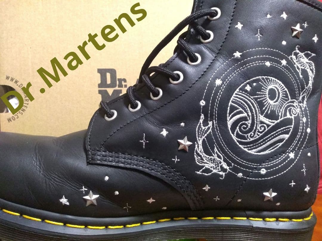 ★Dr.Martensドクター・マーチン✦コズミック★宇宙★ブラック★限定モデル