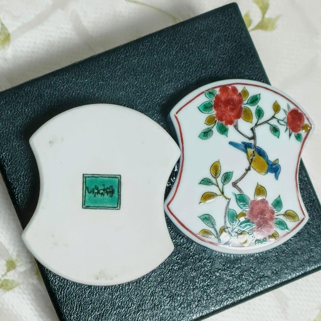 5837#0331　九谷焼 北山 雲平造/香盒香入れ 花鳥　(共箱付)　0329