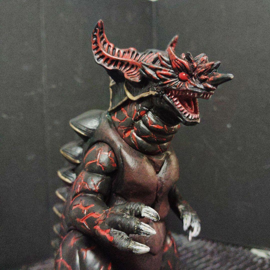 Naoウルトラ怪獣旧型ソフビカオスゴルメデ.クロスサバーガ（リアル塗装）